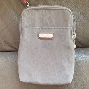Baggallini RFID olive leopard small bag with crossbody (see comments)